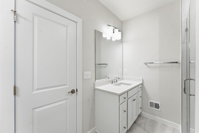 Building Photo - 2136 Glacier Rd