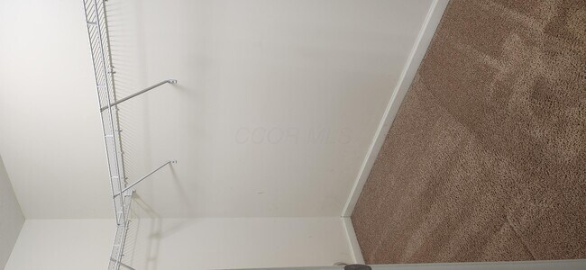 Building Photo - 590 Redwood Ln