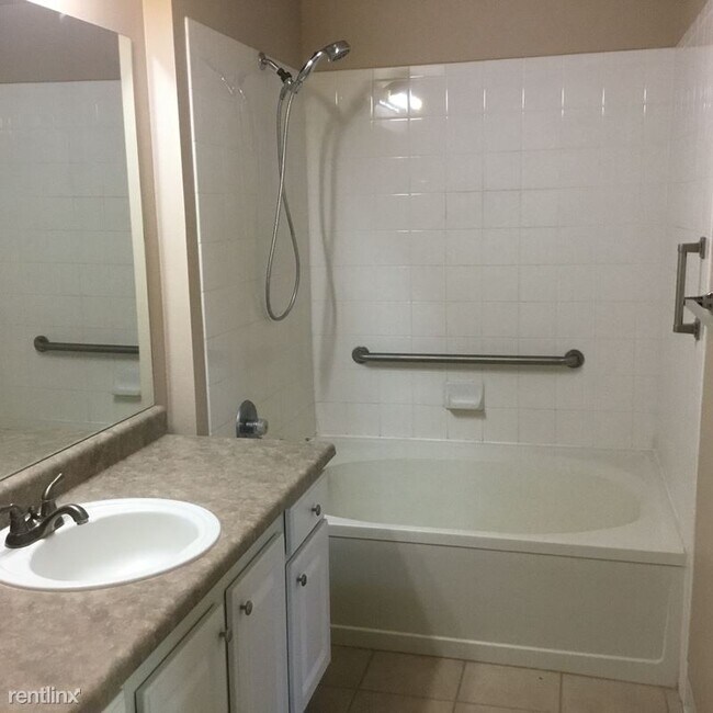 Building Photo - 2 br, 1 bath Condo - 12816 Ironstone Way