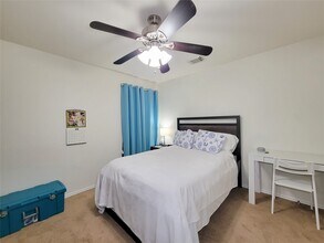 Building Photo - 18235 Valebluff Ln