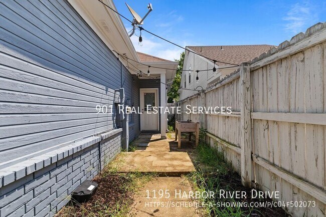 Building Photo - 1195 Harbor River Dr
