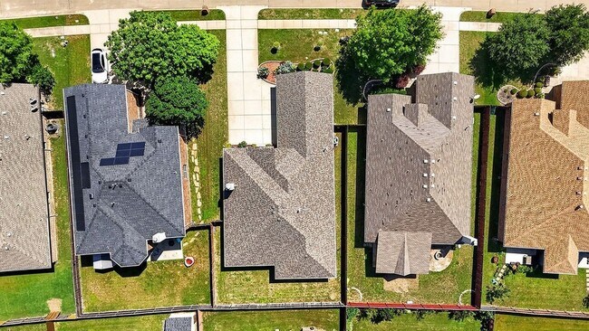 Building Photo - 2360 Collin Dr