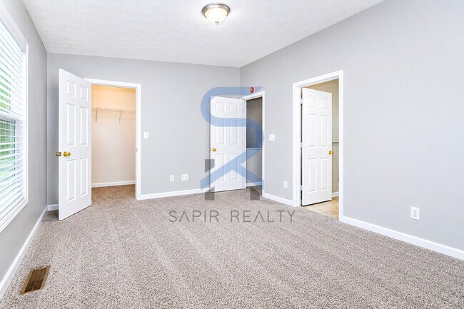Building Photo - Prime Community Living – 2BR/2.5BA in Covington Station