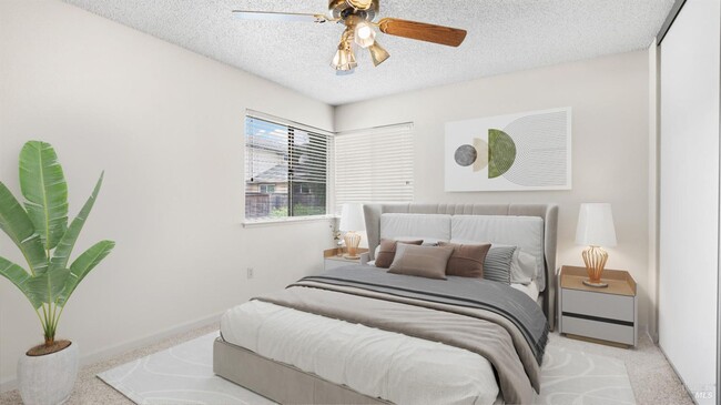 Building Photo - Super Cute with Lots to Offer!