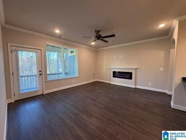 Building Photo - 4401 Lennox Pl