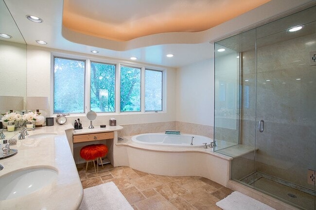 Building Photo - 4 Bed 3.5 Bath Carolyn Heights Home W/Stunning Finishes & Ideal Outdoor Space!  Option for Early ...