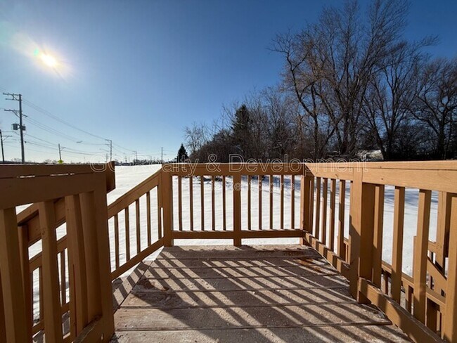 Building Photo - 284 W Windsor Terrace