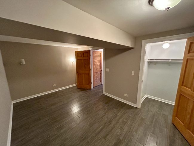 Building Photo - 6557 S Minerva Ave