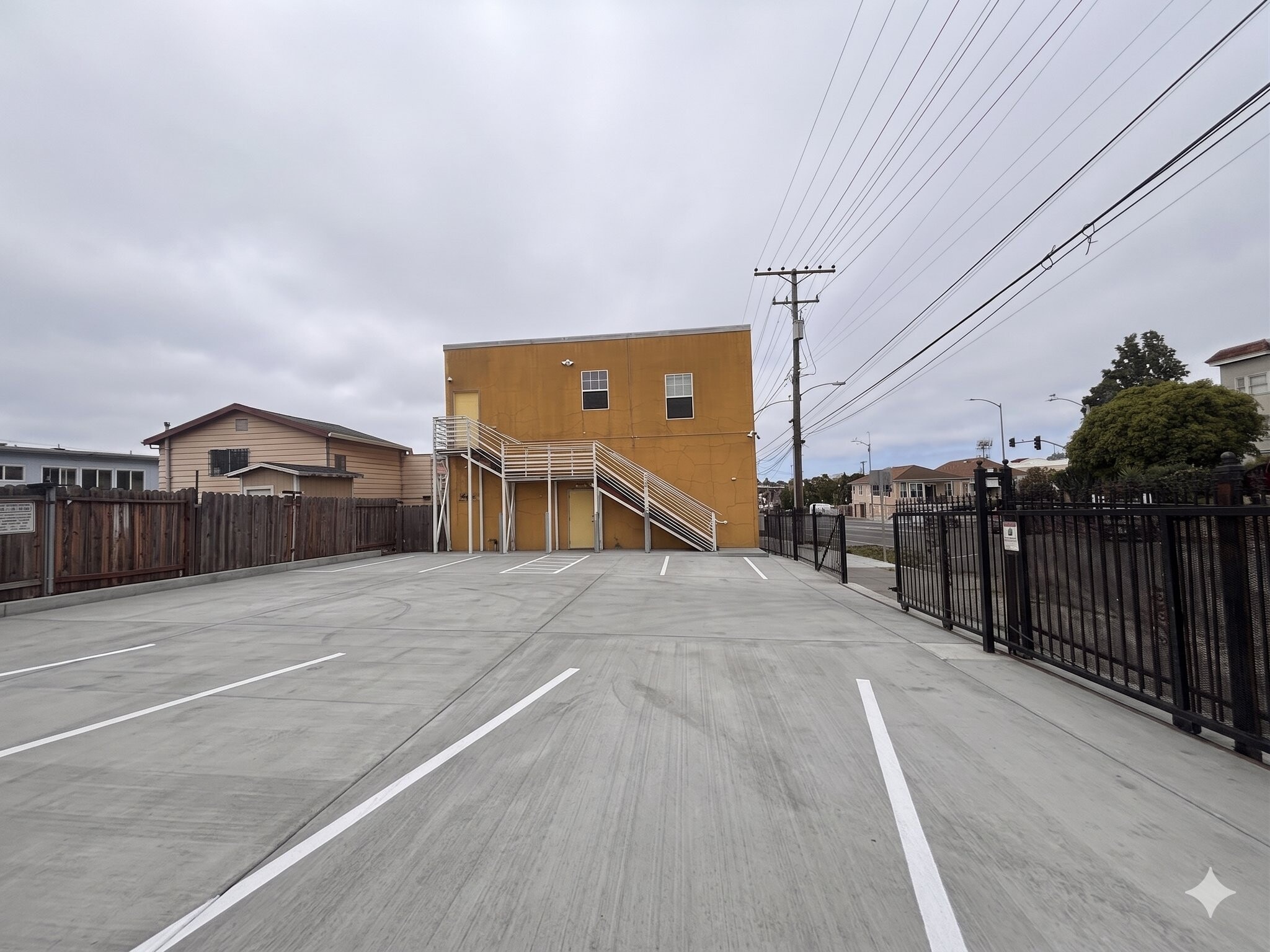 Building Photo - 1408 21st Ave