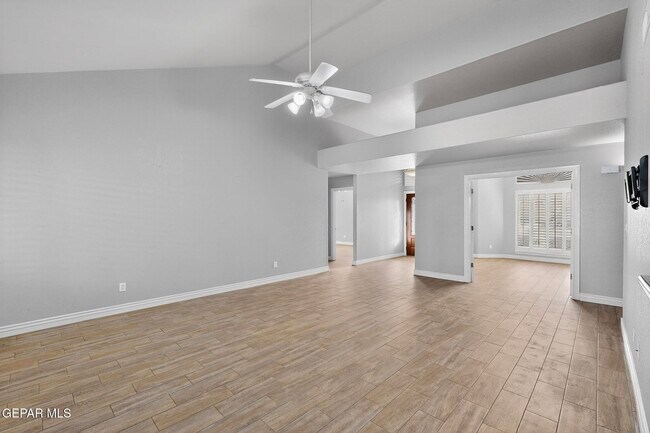 Building Photo - 1365 Desert Canyon Dr