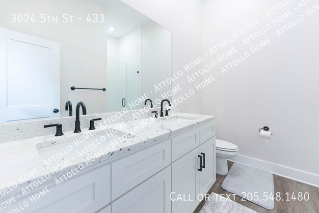 Building Photo - 3024 5th St