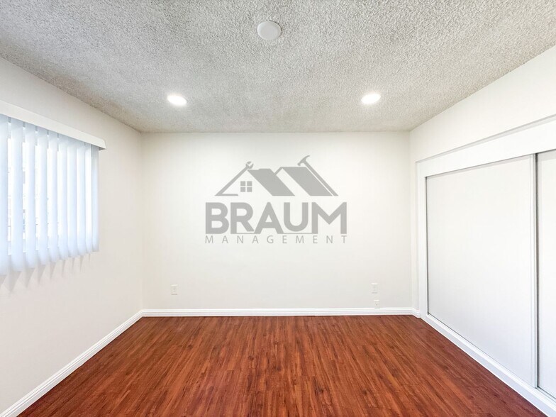 Building Photo - 19401 Haynes St