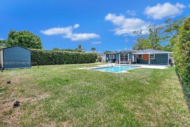 Building Photo - 5713 Jefferson St