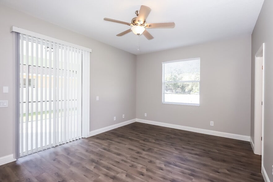 Building Photo - 4161 70th St Cir E