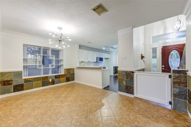 Building Photo - 21450 Park Post Ln