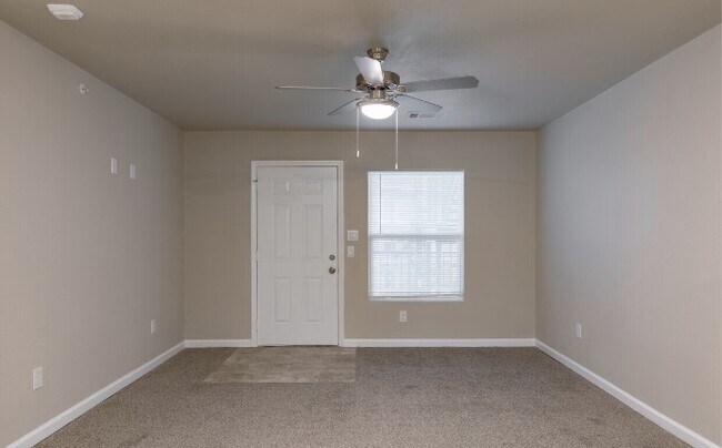 Building Photo - 274 Plez Morgan