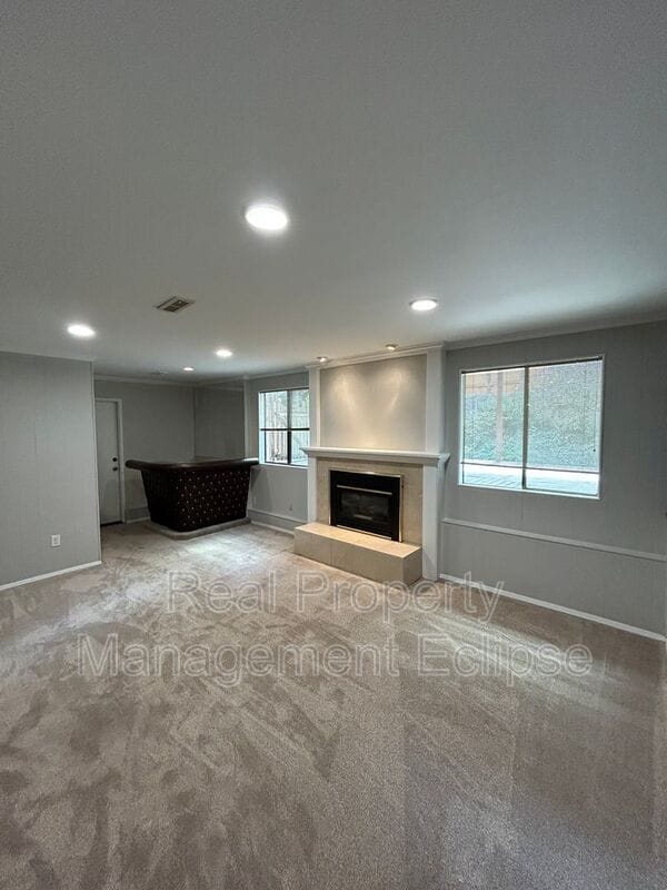 Building Photo - 15123 SE 48th Dr