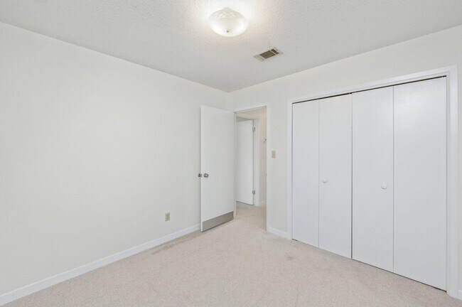 Building Photo - 4021 Valparaiso Blvd