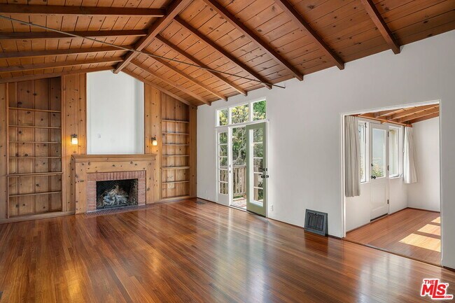 Building Photo - 630 23rd St