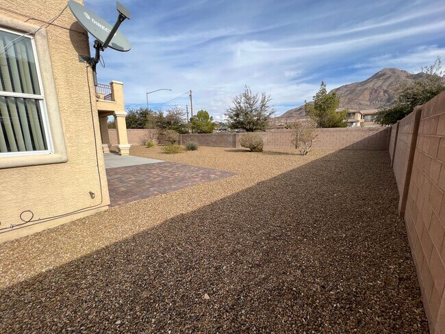 Building Photo - OVER 4000 SQ. FT. EXECUTIVE HOME IN GATED ...
