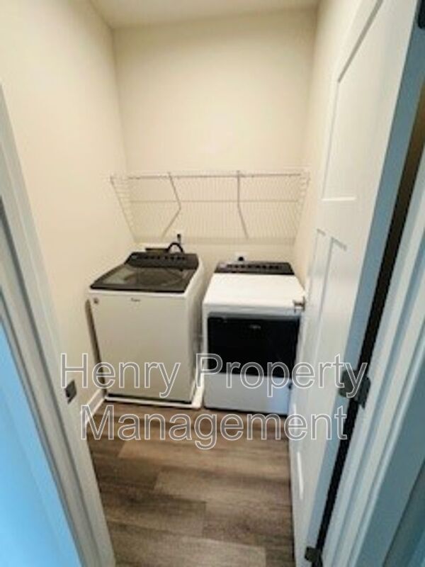 Building Photo - 1329 Channing Park Cir