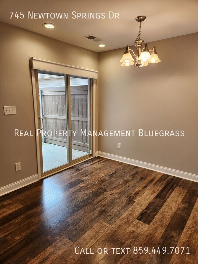 Building Photo - 745 Newtown Springs Dr