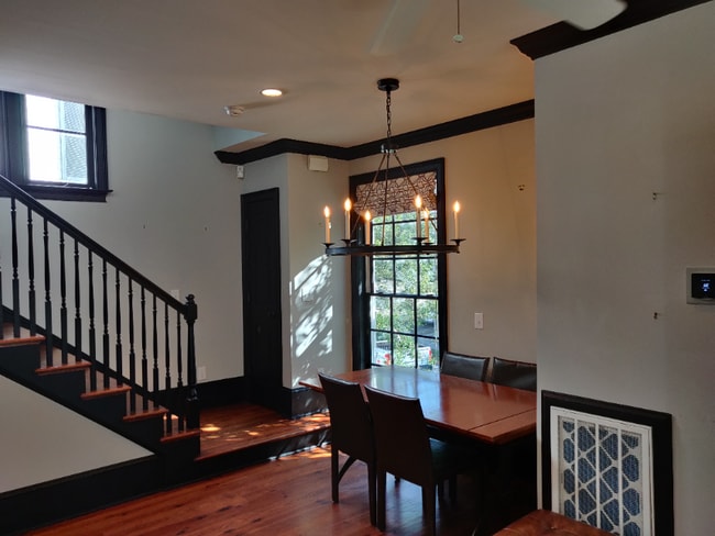 Building Photo - 3 BD DOWNTOWN Single Family House