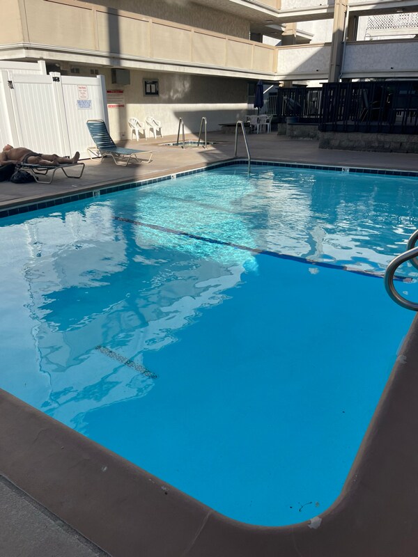 Building Photo - 3565 Linden Ave