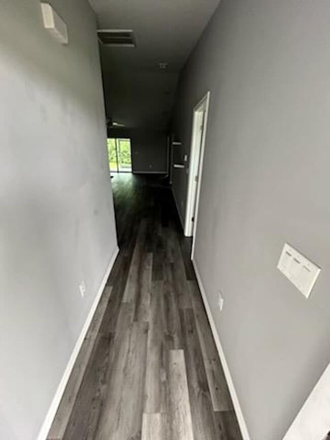 Building Photo - Duplex for rent