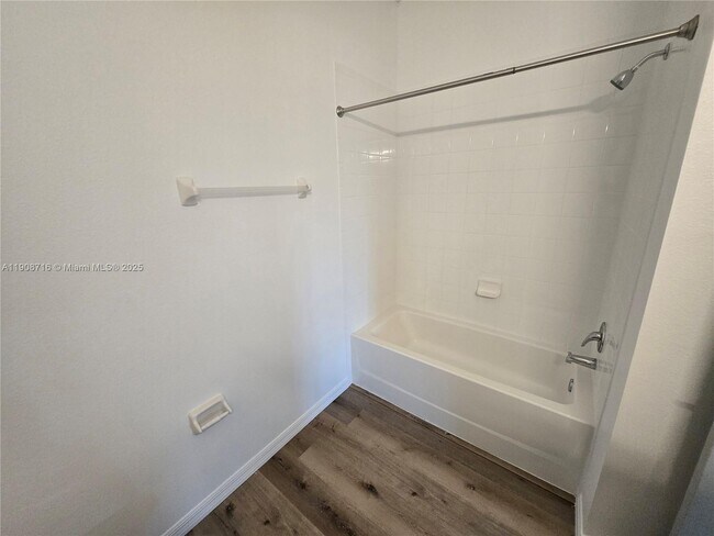 Building Photo - 1481 Hawk Trce Lp