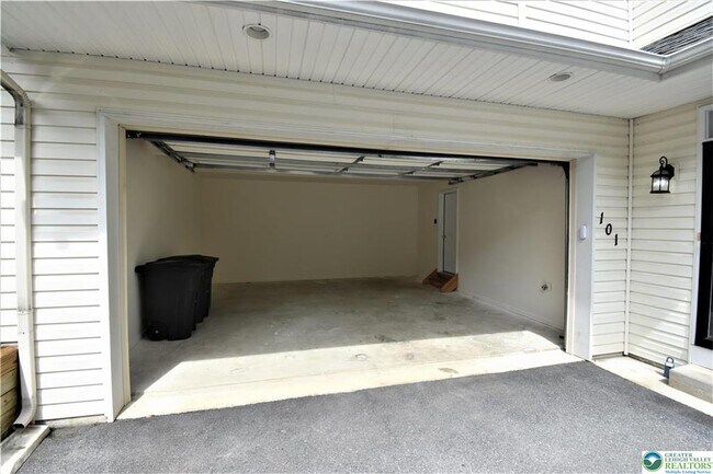 Building Photo - 101 Highlands Blvd