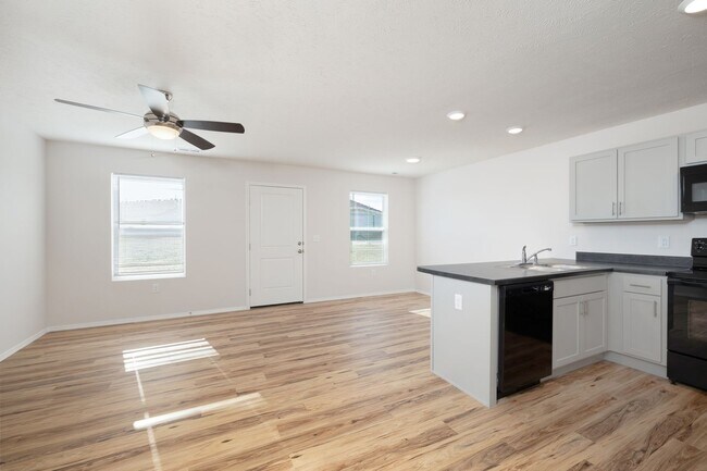 Building Photo - New Build- 2 Story Duplex in Westbury Gardens