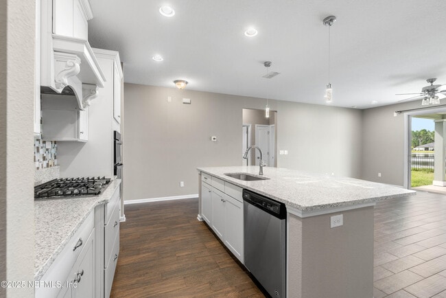 Building Photo - 85461 Amaryllis Ct