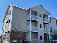 Building Photo - Condo / Burlington