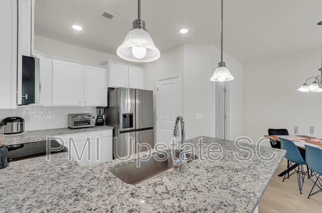 Building Photo - 1110 Silverbend Trl