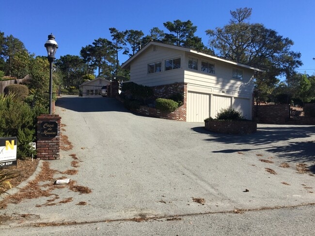 Building Photo - 1563 Sonado Rd