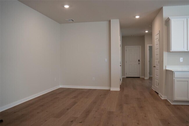 Building Photo - 10305 NW 28th St