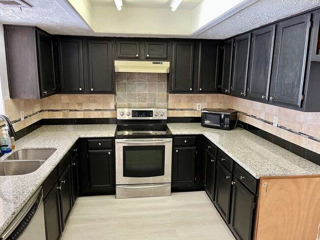 Building Photo - 13511 Quetzal Ln