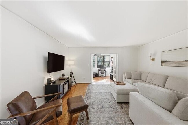 Building Photo - 133 Woodmere Square NW