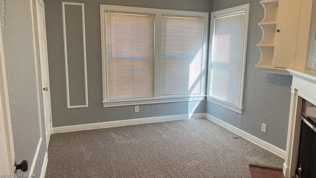 Building Photo - 4600 Calmont Ave