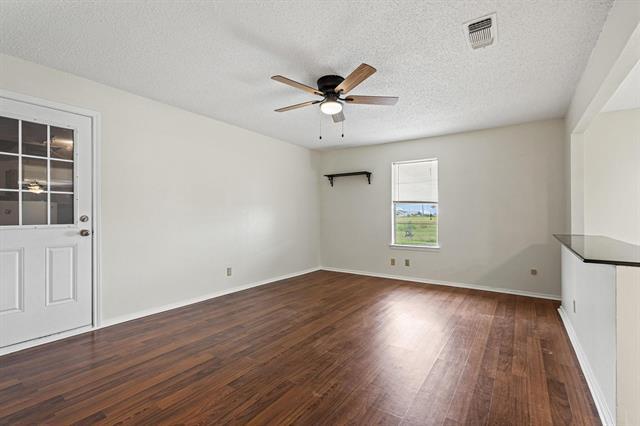 Building Photo - 216 Red River Dr