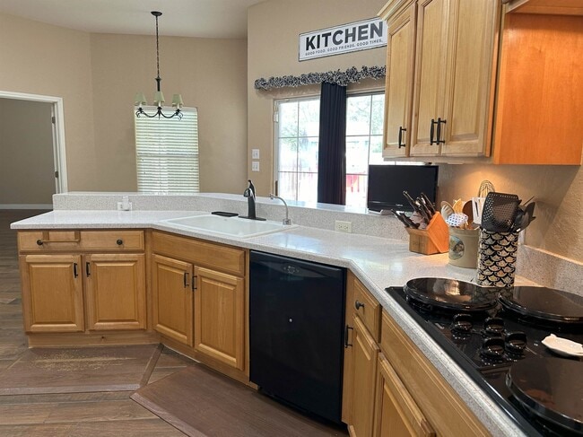 Building Photo - 100 Timber Rock Dr