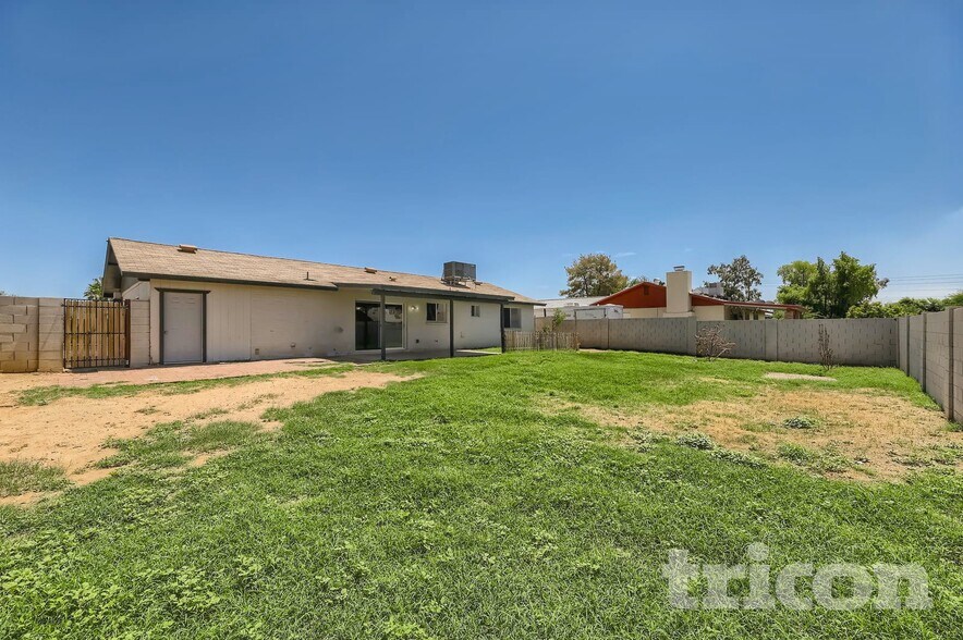 Building Photo - 17834 N 9th Ave