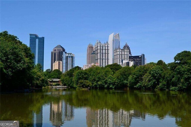 Building Photo - 923 Peachtree St NE