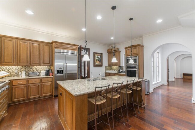 Building Photo - 6 W Monteagle Cir