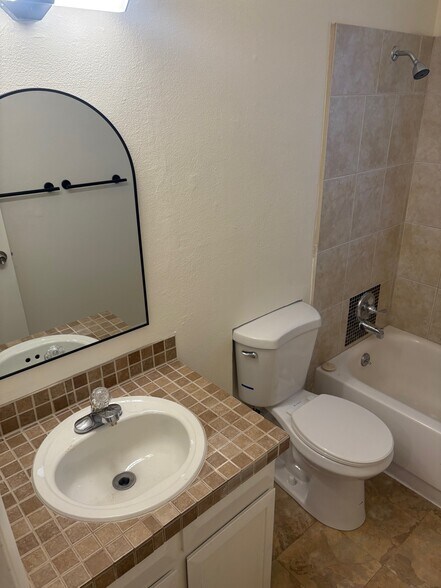 Building Photo - 4455 Independence St