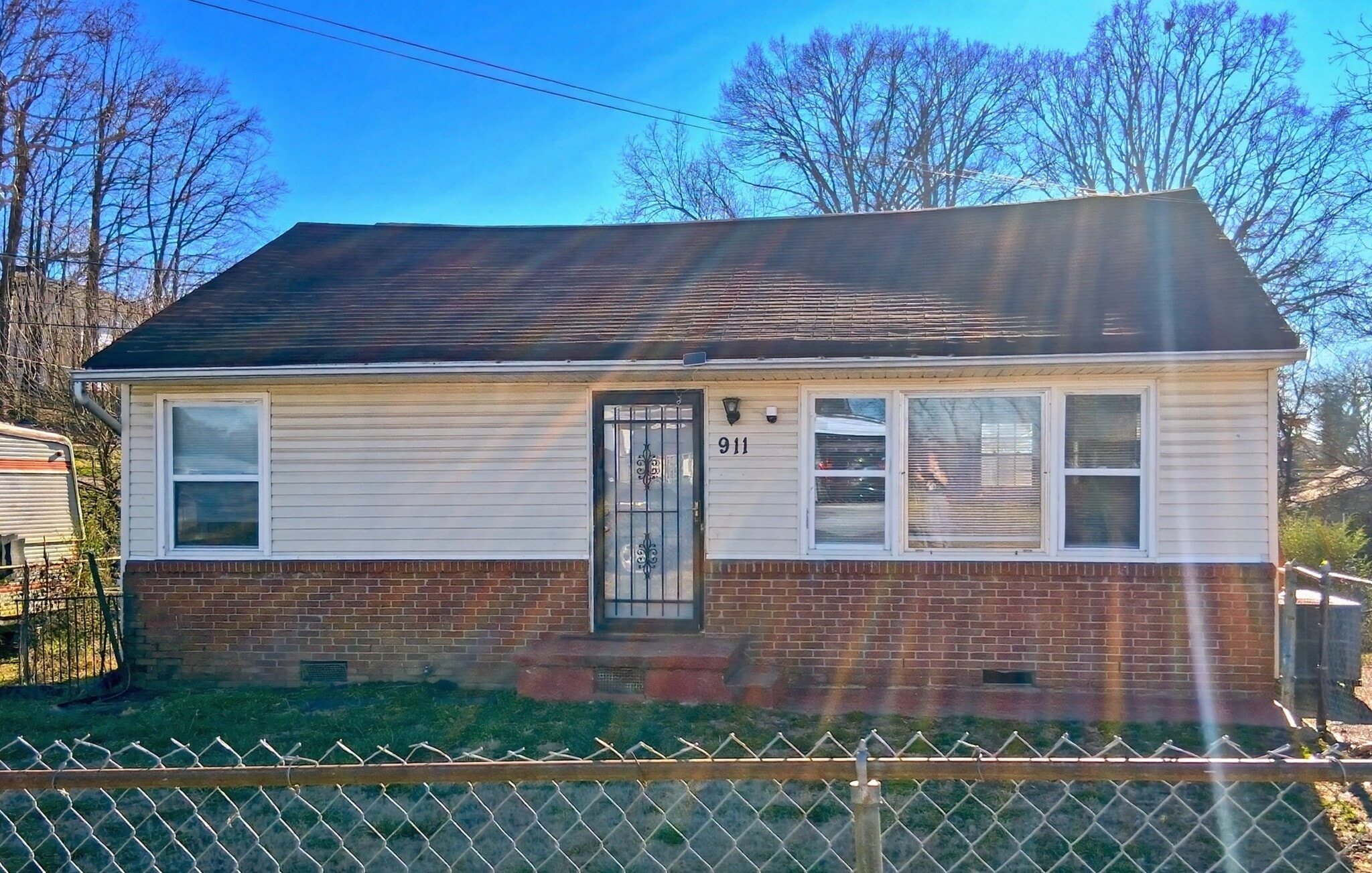 Building Photo - 911 Andes St