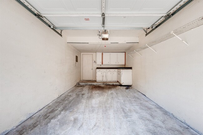 Building Photo - 16800 Sugar Pine Dr