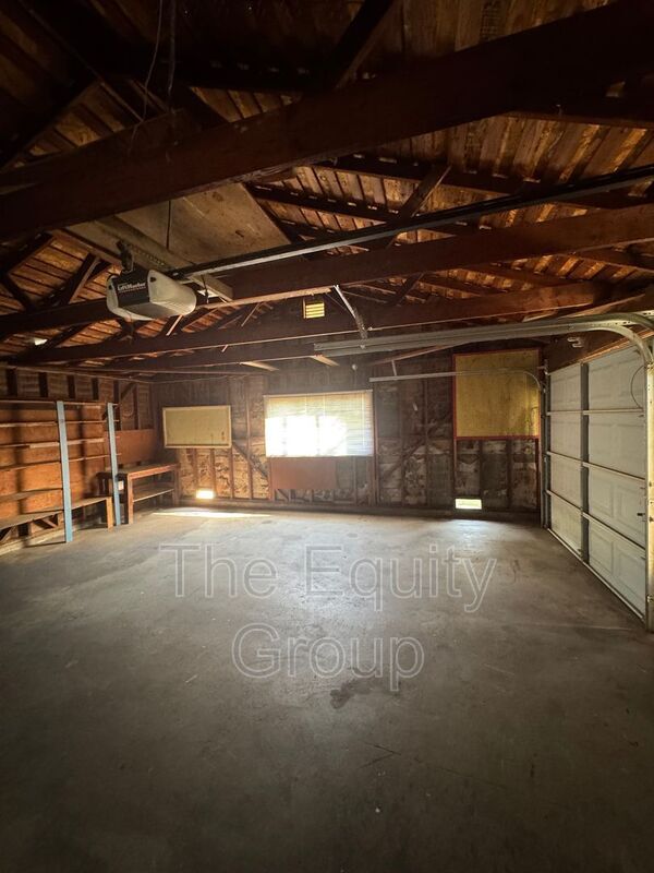 Building Photo - 2710 E Westcott Ave