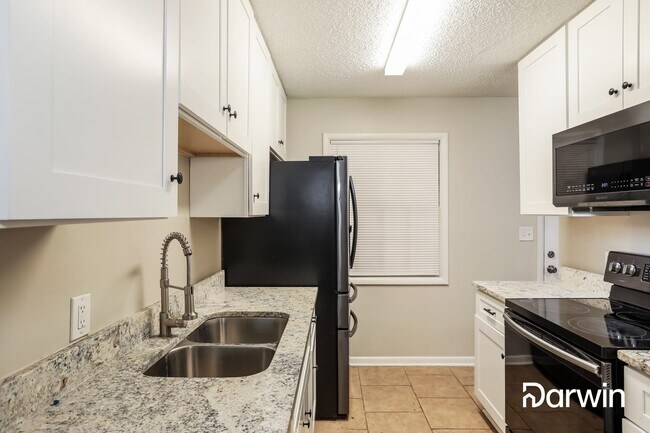 Building Photo - 4513 Merrimac Ave